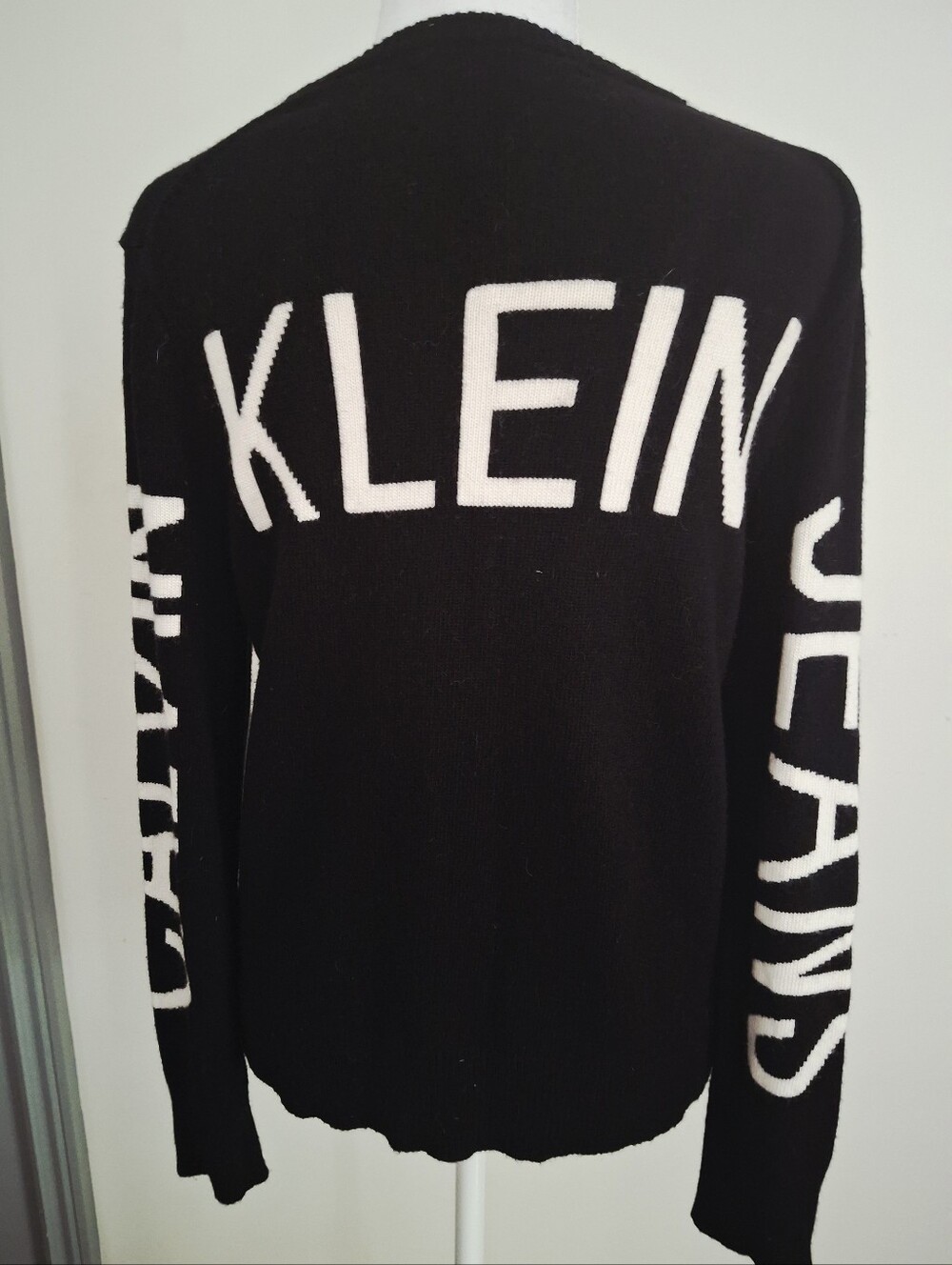 NWOT Calvin Klein Black Lambswool Logo Knit Sweater. Ladies Medium.